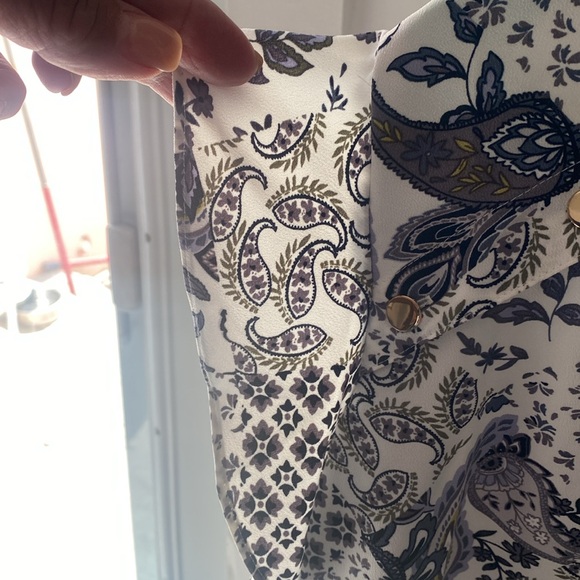 Blouse - Picture 2 of 6